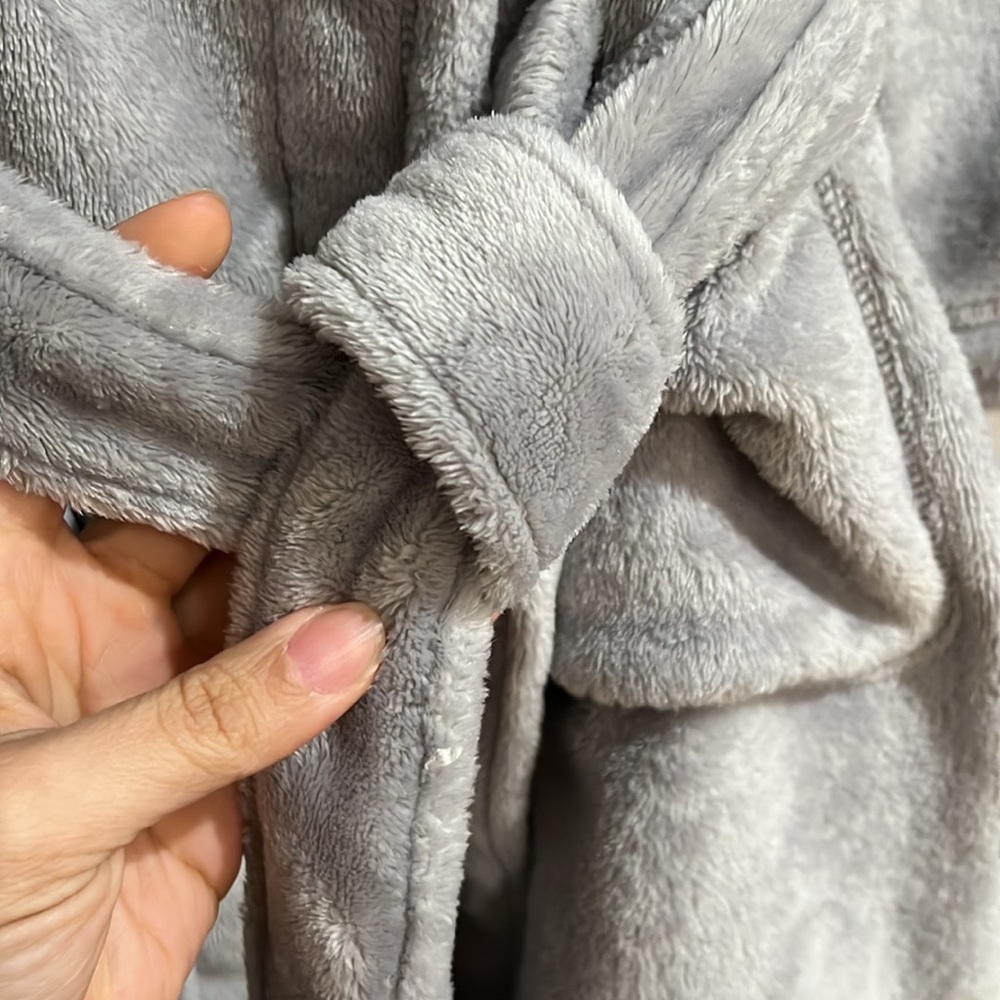 Cozy Grey Robe - Picture 2 of 4